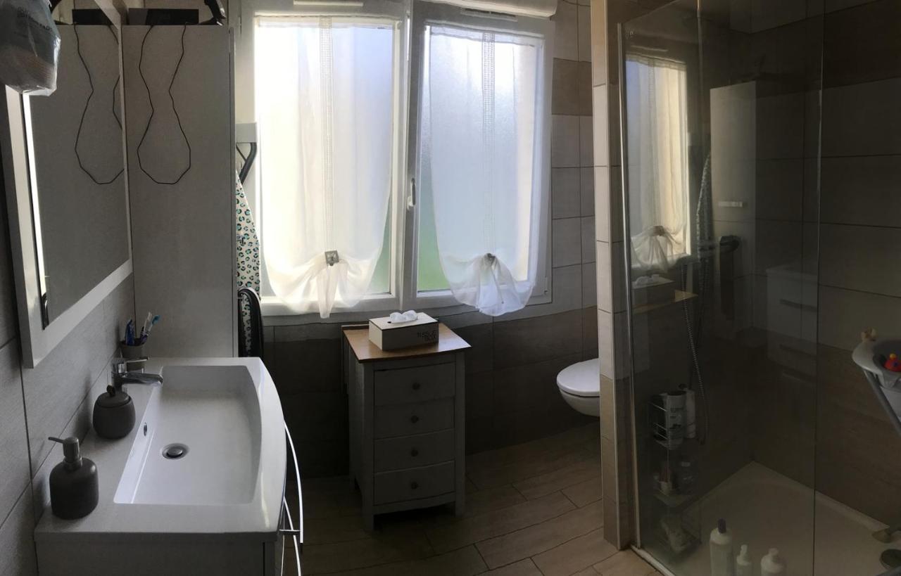 La Rose Sur Meuse Villa Haybes Екстериор снимка