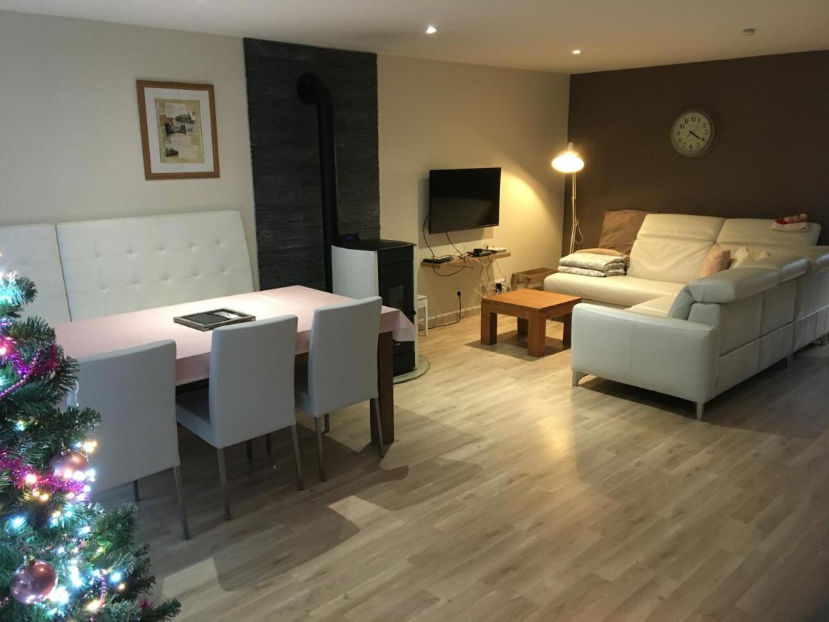 La Rose Sur Meuse Villa Haybes Екстериор снимка