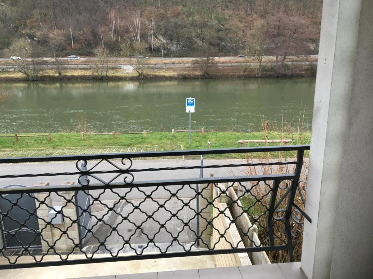 La Rose Sur Meuse Villa Haybes Екстериор снимка